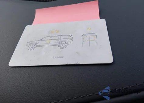 2025 Rivian R1S Ascend Tri Motor Max Pack/Premium Tri Motor Max Pack z USA, uszkodzony, nr VIN 7PDSGCBP3SN058151